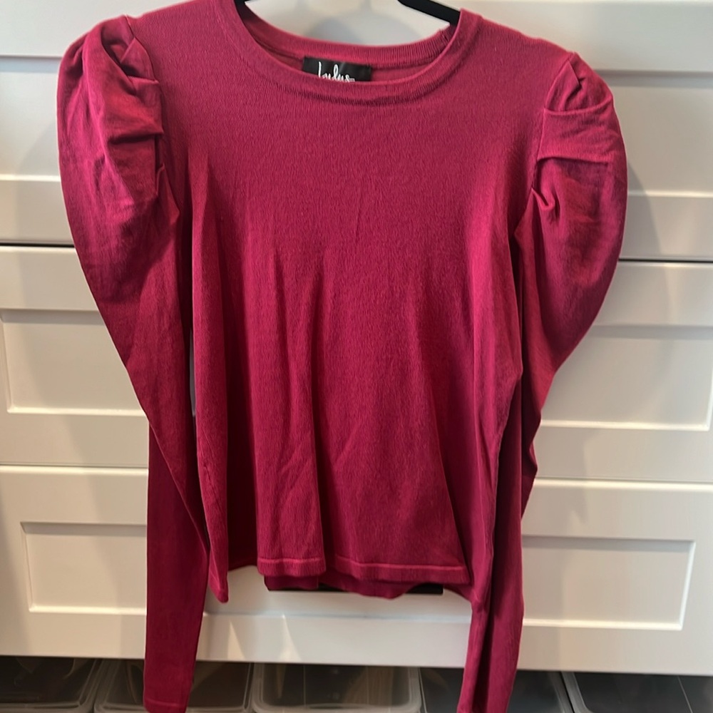 Lulus burgundy top!! Never worn. Without tags